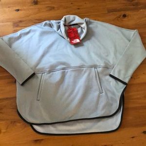 North Face Women’s Poncho / Sweatshirt NWT